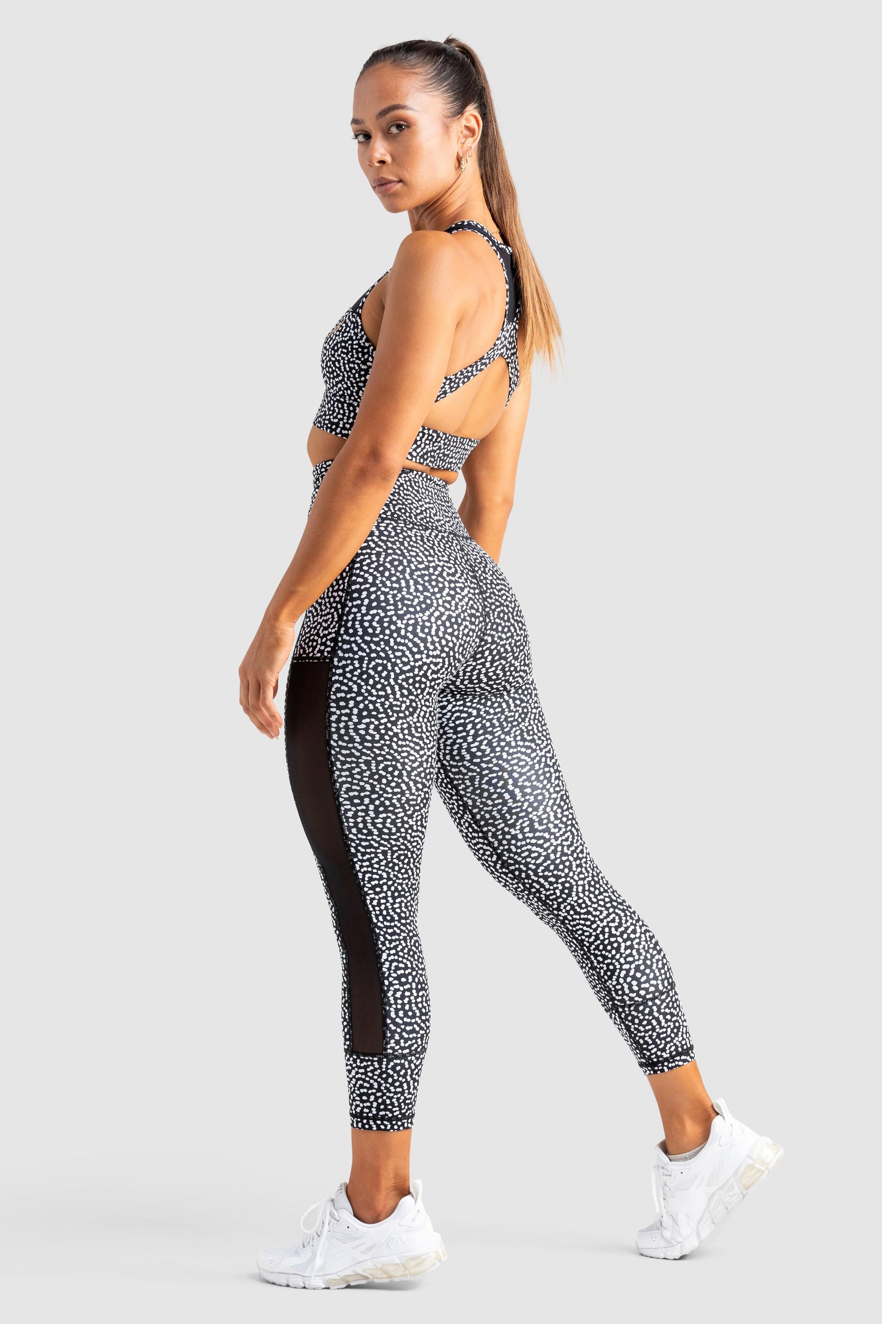 Conjunto Top e Calça Legging Breeze Mesh - Preto Estampado Animal Print