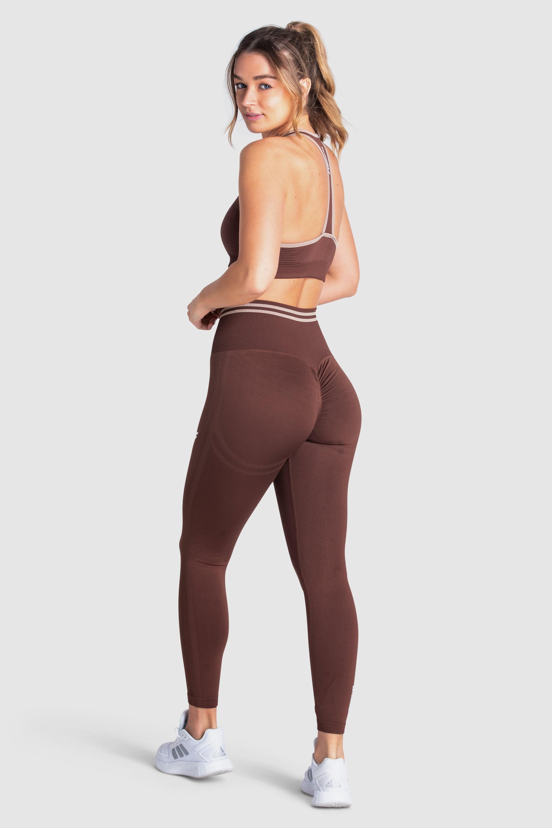 Conjunto Top e Calça Legging Scrunch Sem Costura com Franzido - Marrom Chocolate