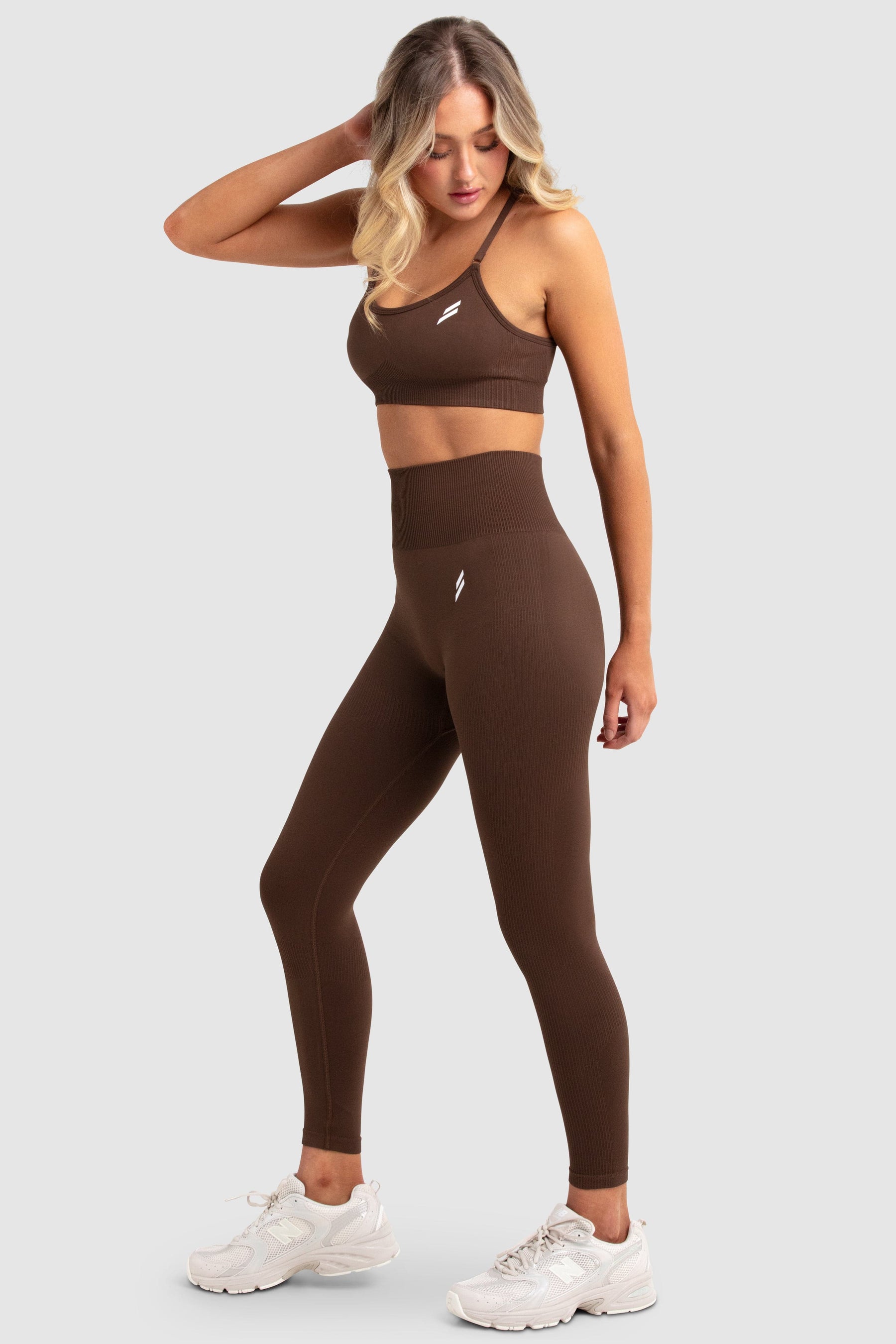 Conjunto Top e Calça Legging Impact Sem Costura - Café