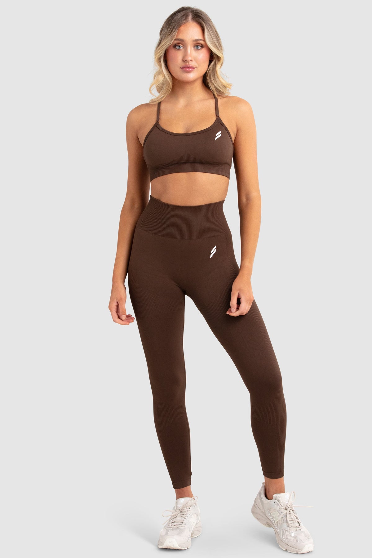 Conjunto Top e Calça Legging Impact Sem Costura - Café