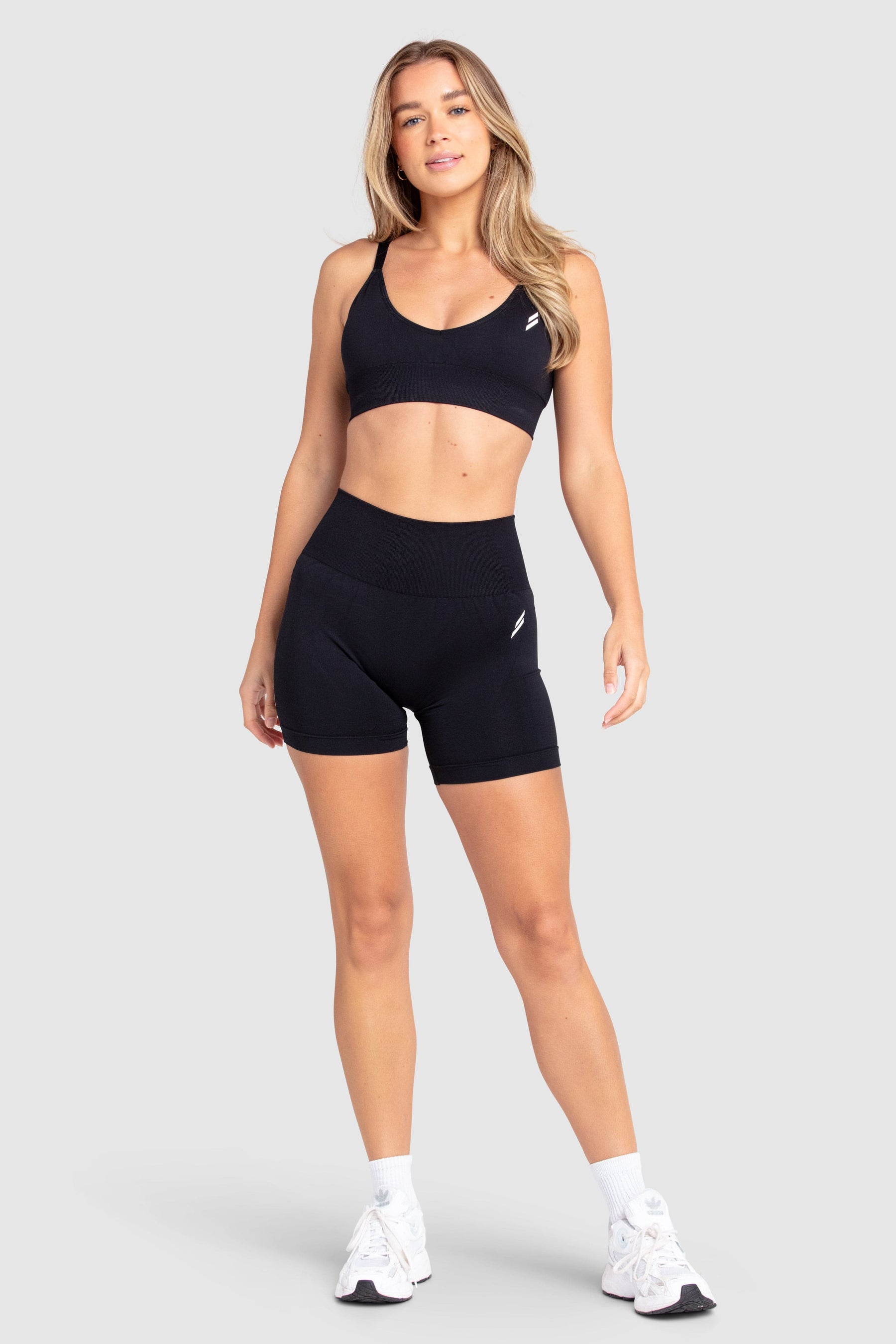 Shorts Scrunch Sem Costura- Preto