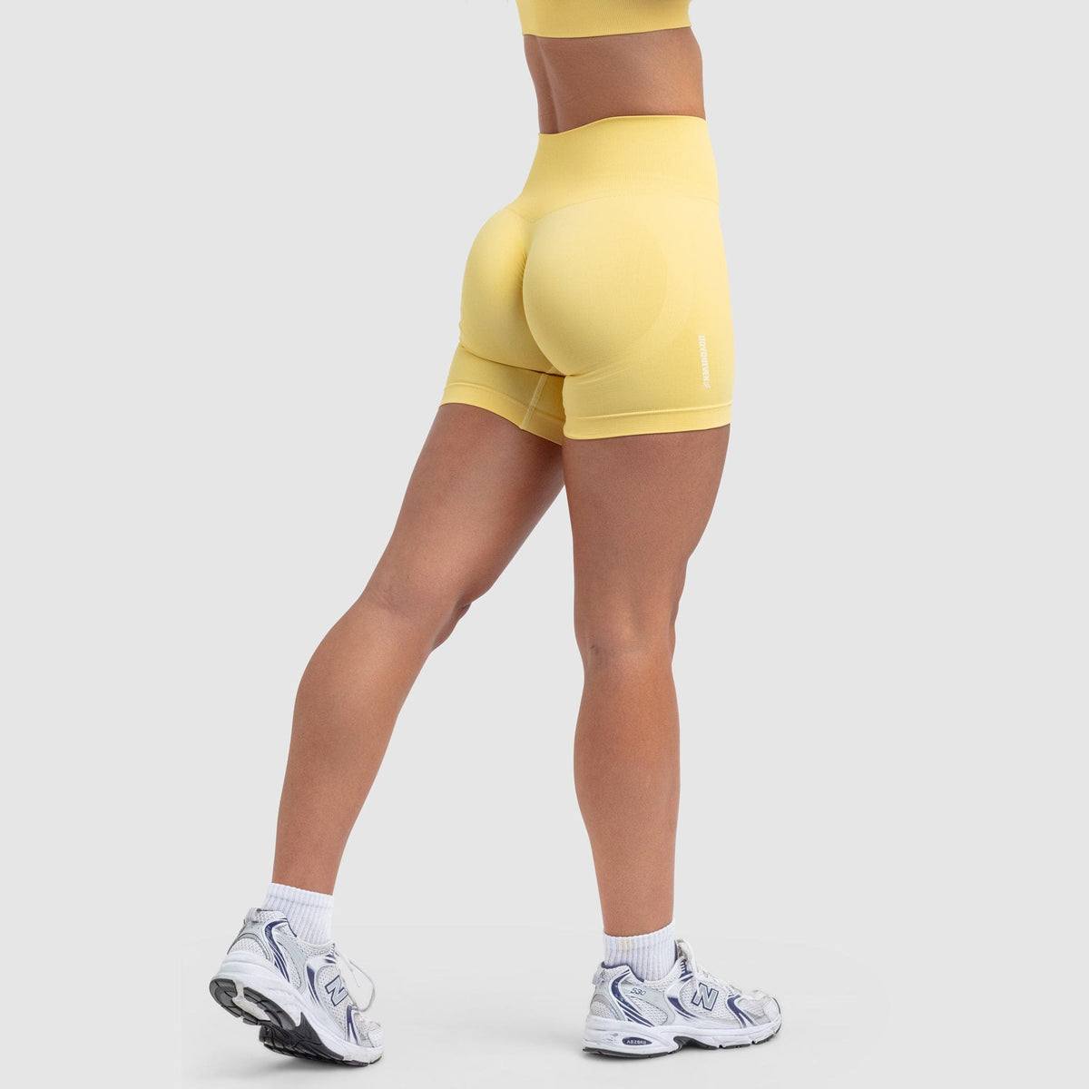 Shorts Scrunch Sem Costura - Amarelo Manteiga