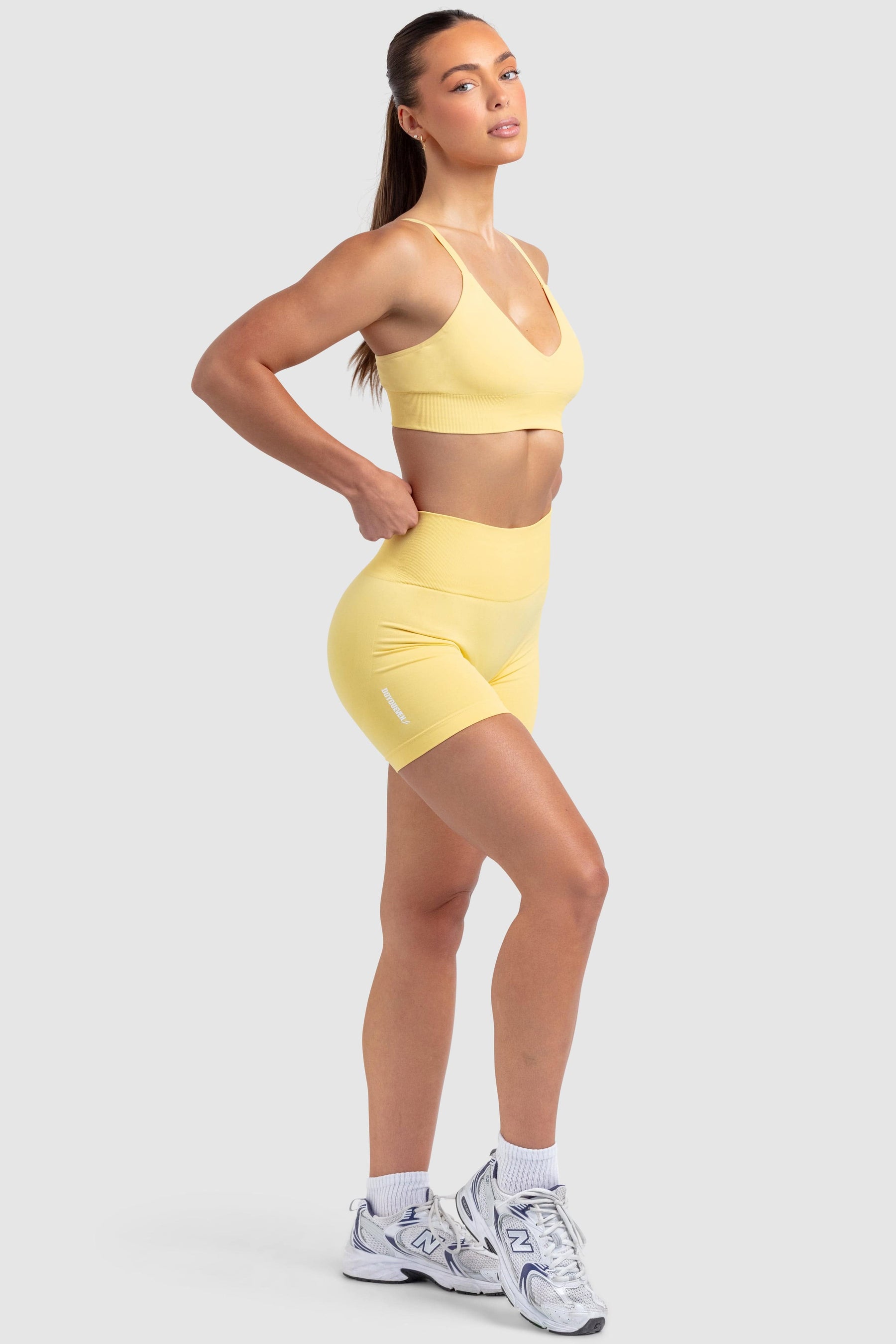 Shorts Scrunch Sem Costura - Amarelo Manteiga