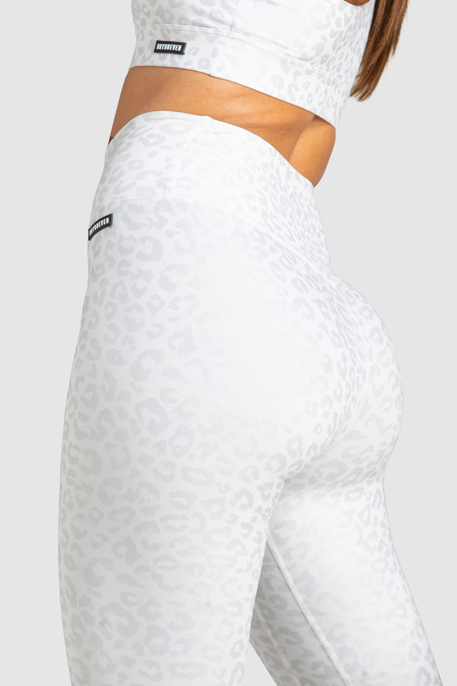 Calça Legging FitFlow Alto Relevo - Animal Print Branco